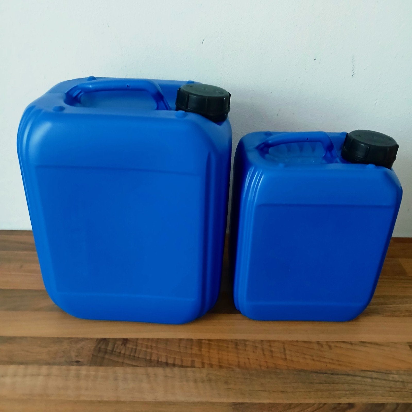 Stapelbare jerrycans met maatvenster 5 - 10 Ltr  prijs vanaf, Minder dan 75 liter, Ophalen, Zo goed als nieuw, Kunststof