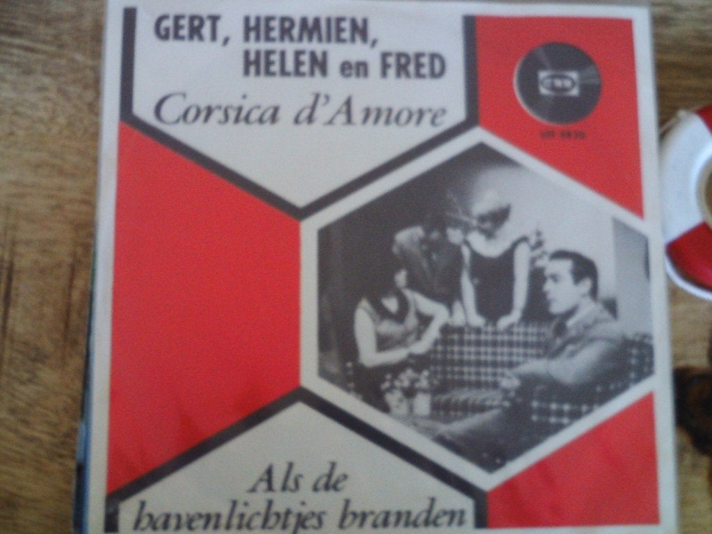 gert, hermien, helen & fred - corsica d'amore 7jul, Cd's en Dvd's, 7 inch, Ophalen of Verzenden, Zo goed als nieuw, Fotohoes