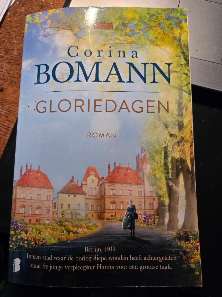 Boek: Gloriedagen van Corina Bomann 2e druk 2022, Ophalen, Gelezen, Corina Bomann