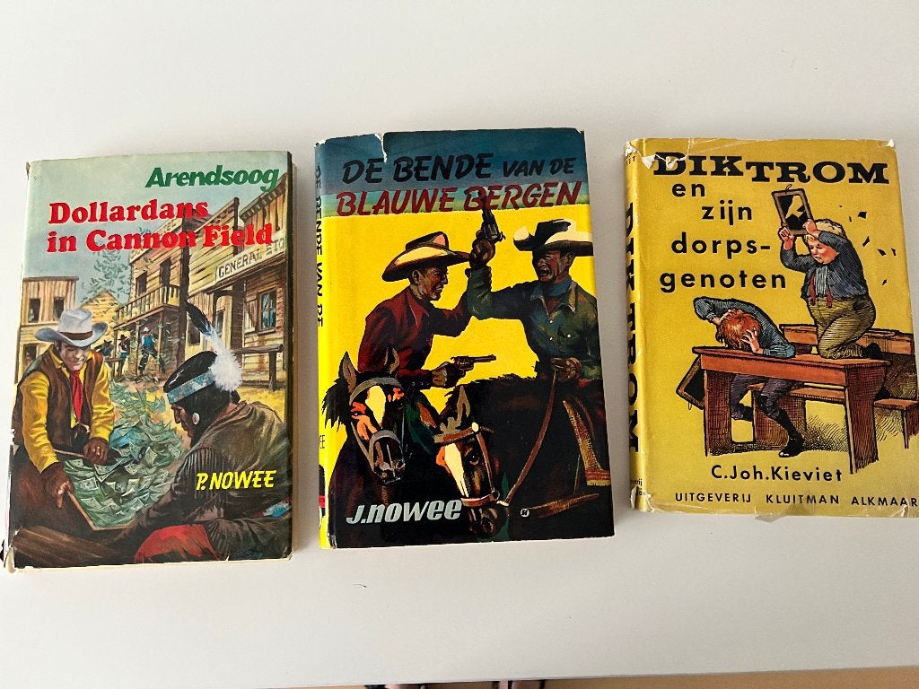 Jeugdboeken, 3 stuks, Ophalen of Verzenden, Gelezen