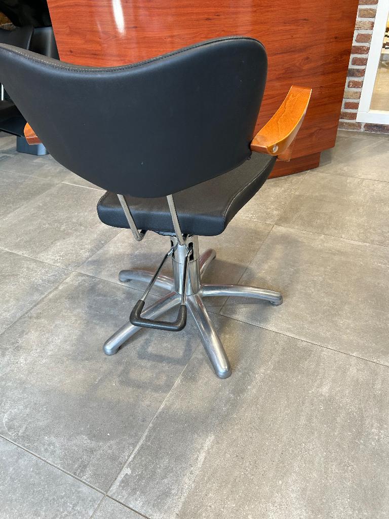Kappersstoel ( pomp), Ophalen, Gebruikt, Overige typen