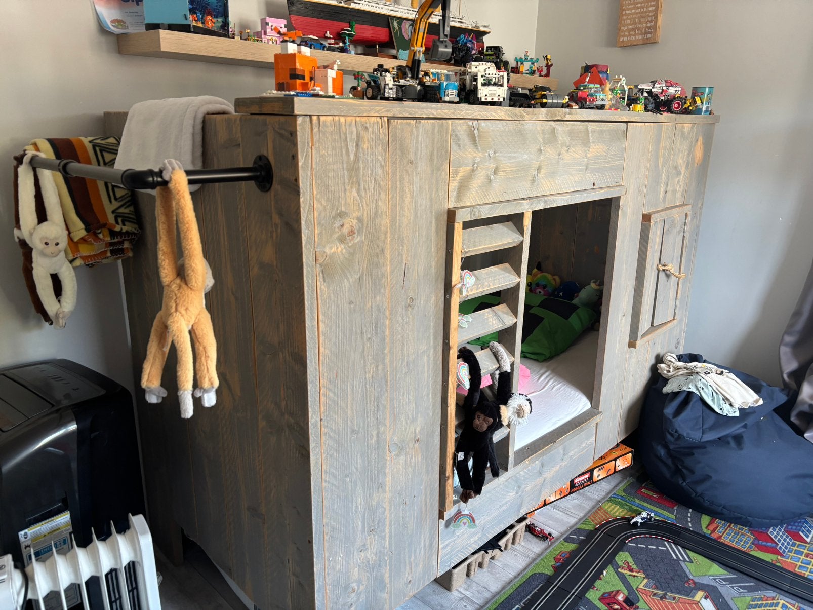 KINDERBED STEIGERHOUT HELEMAAL COMPLEET SITTARD GELEEN, 85 tot 100 cm, Ophalen of Verzenden, Zo goed als nieuw, Matras