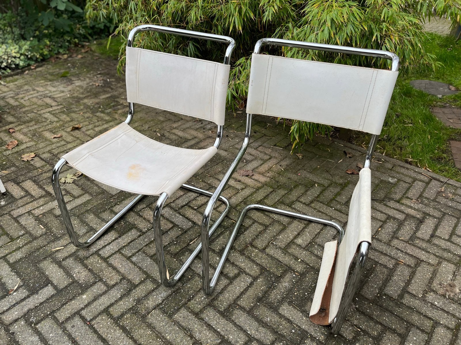 2 Bauhaus Mart Stam stoelen zoeken liefde, Ophalen, Gebruikt, Wit, Leer