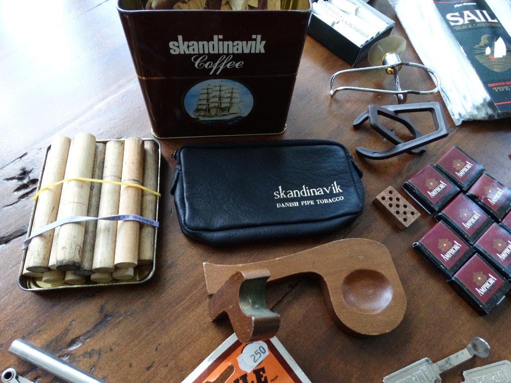 Groot lot vintage pijp rokers benodigdheden, voor pijprokers, Verzamelen, Ophalen of Verzenden, Gebruikt, (Water)pijp