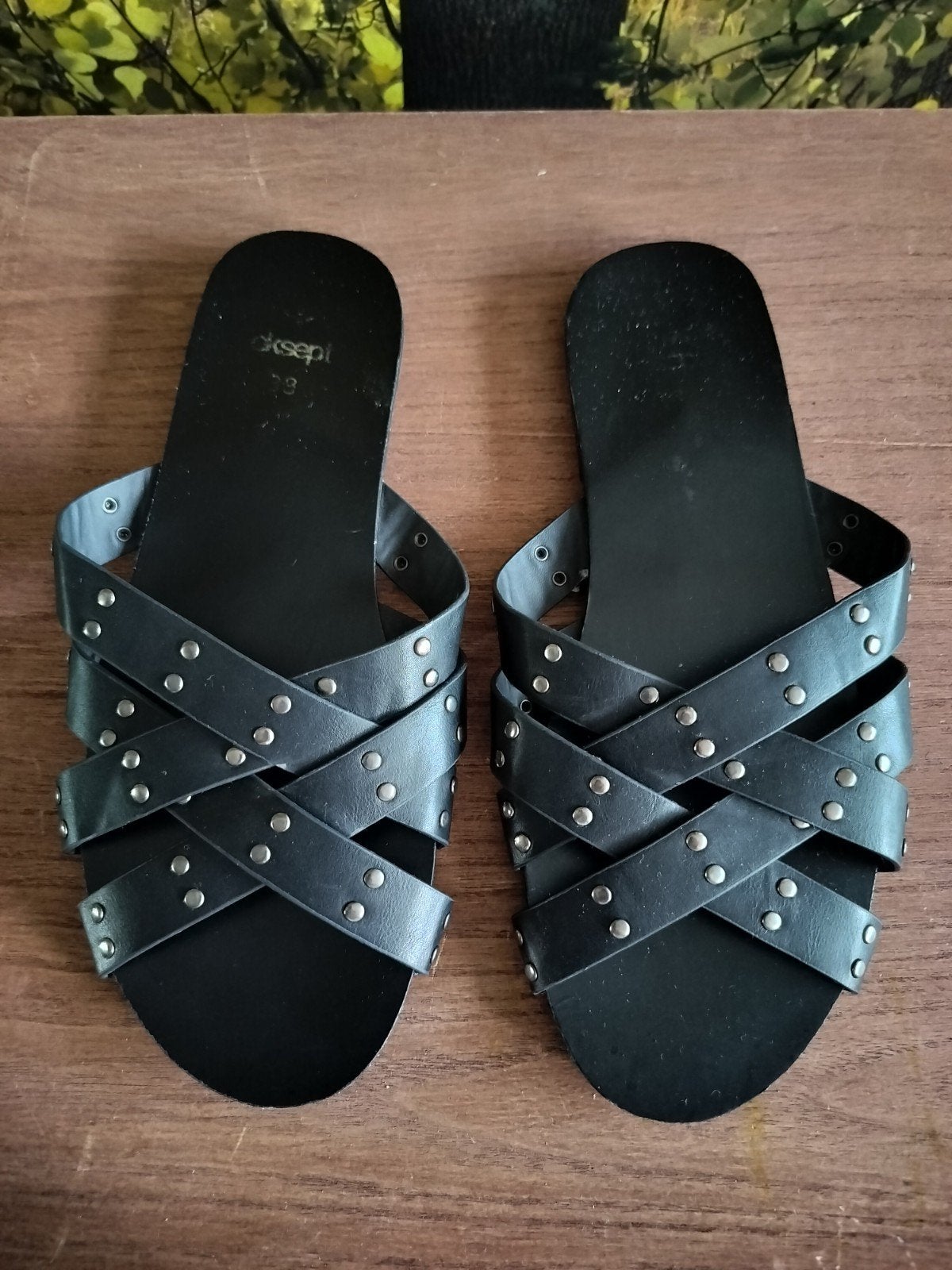 Shoeby slippers met studs. Maat 38, Ophalen of Verzenden, Zo goed als nieuw, Zwart