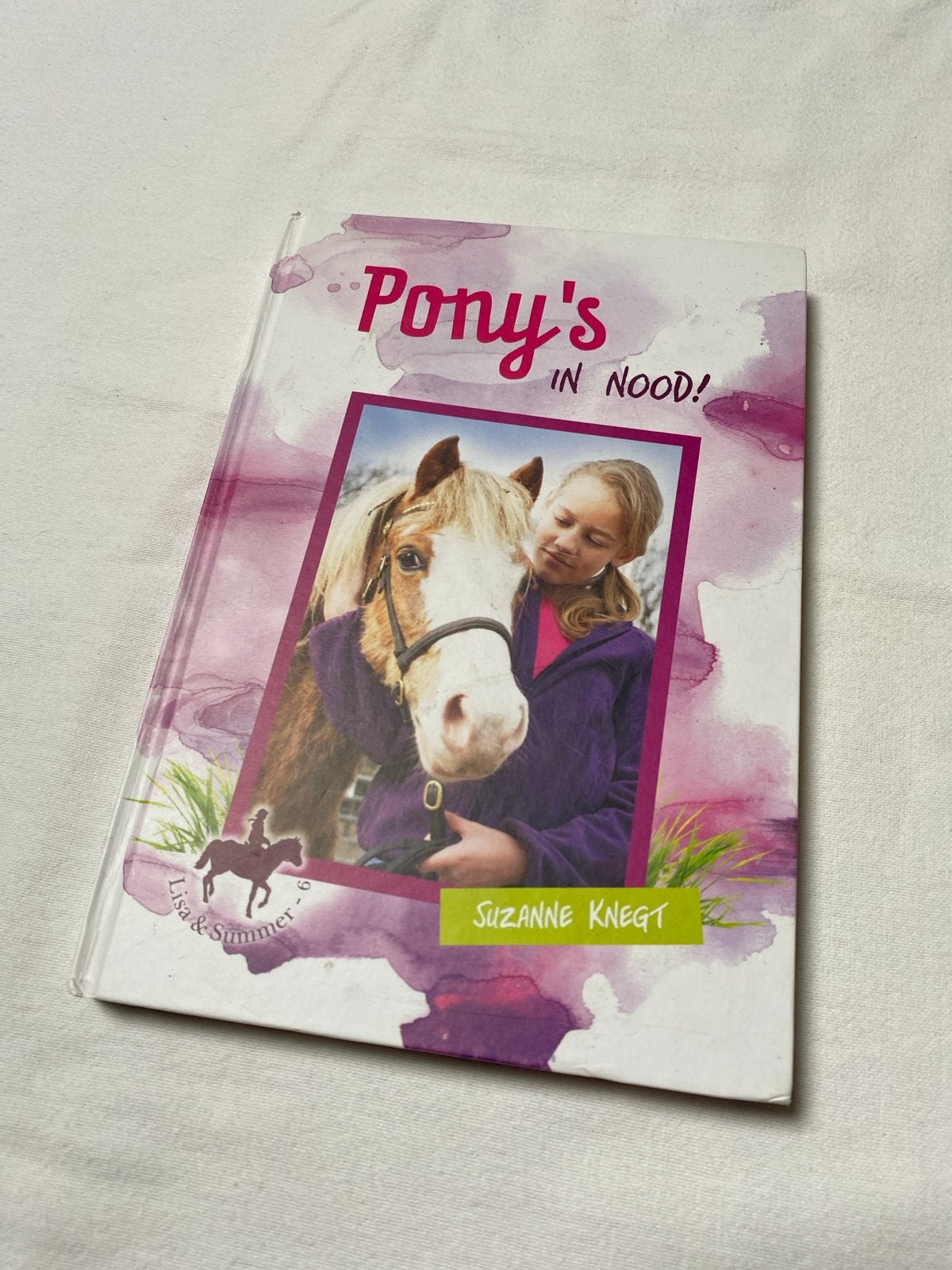 Pony's in Nood! - Lisa & Summer - Suzanne Knegt, Ophalen, Zo goed als nieuw, Fictie