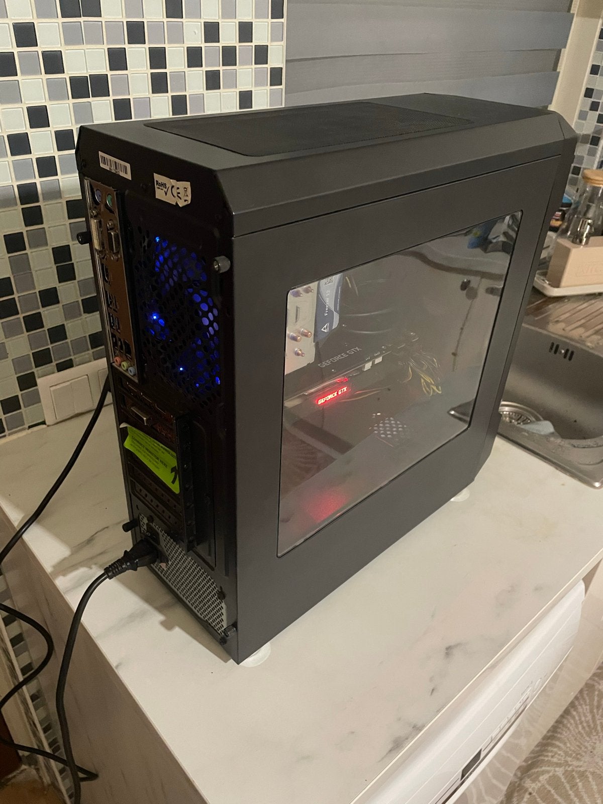 Gaming PC Intel i5-8400, GTX 1070 Ti, 24Gb RAM, SSD+HDD, Ophalen, 2 tot 3 Ghz, Virtual Reality, Zo goed als nieuw