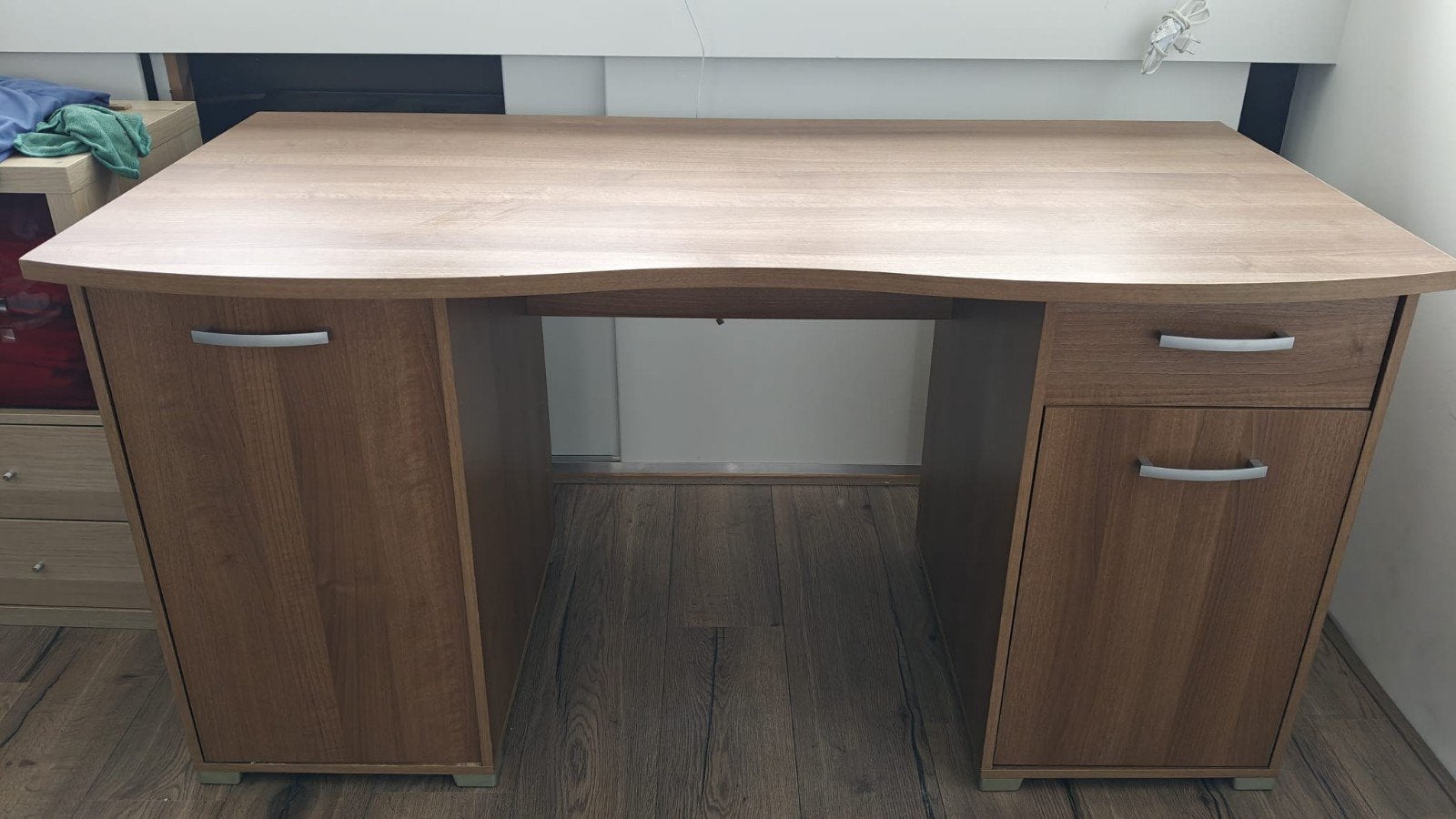 bureau, met lades en opbergruimte, bruin, Ophalen, Gebruikt