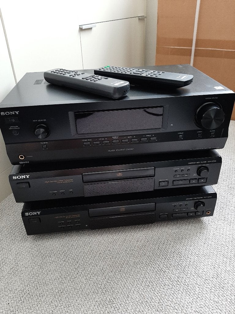 Sony receiver STR-DE215 - cd-spelers CDP-XE520 en CDP-XE220, Gebruikt, Sony, Tuner of Radio, Losse componenten