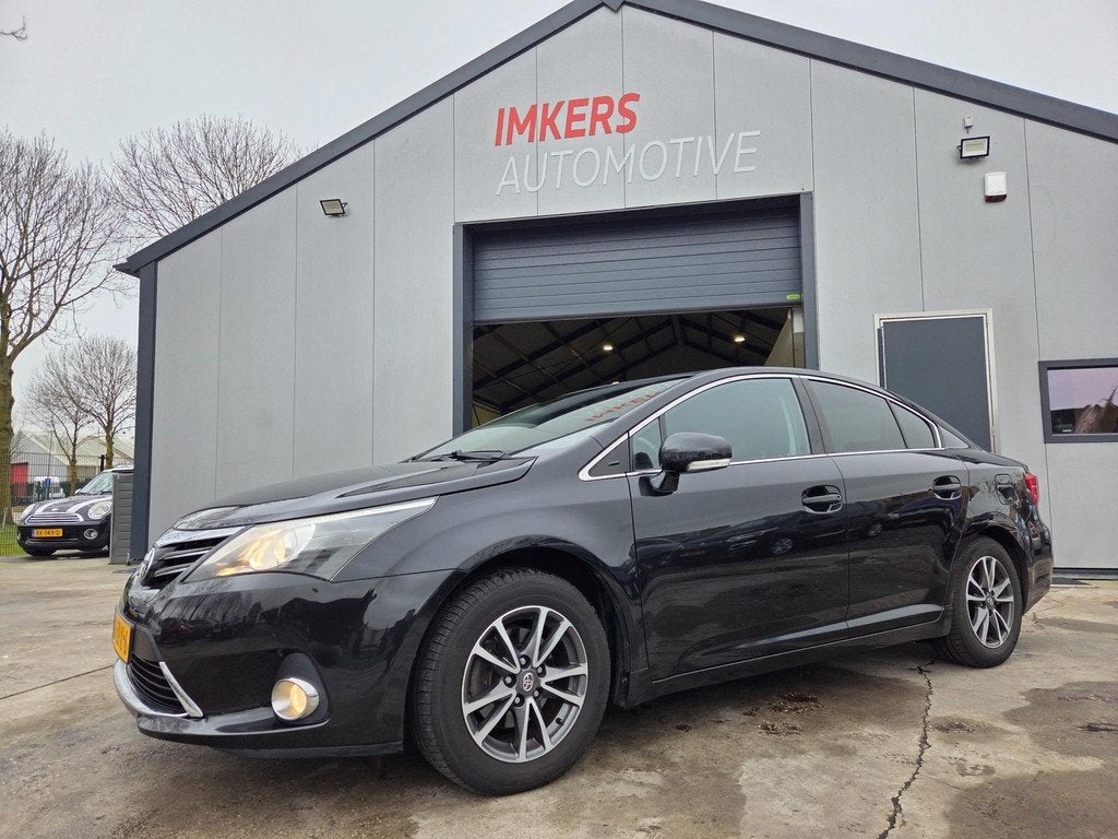 Toyota Avensis 1.8 VVTi Business | Dealerond. | Camera | Nav, Auto's, Toyota, Voorwielaandrijving, Euro 5, Zwart, Zwart