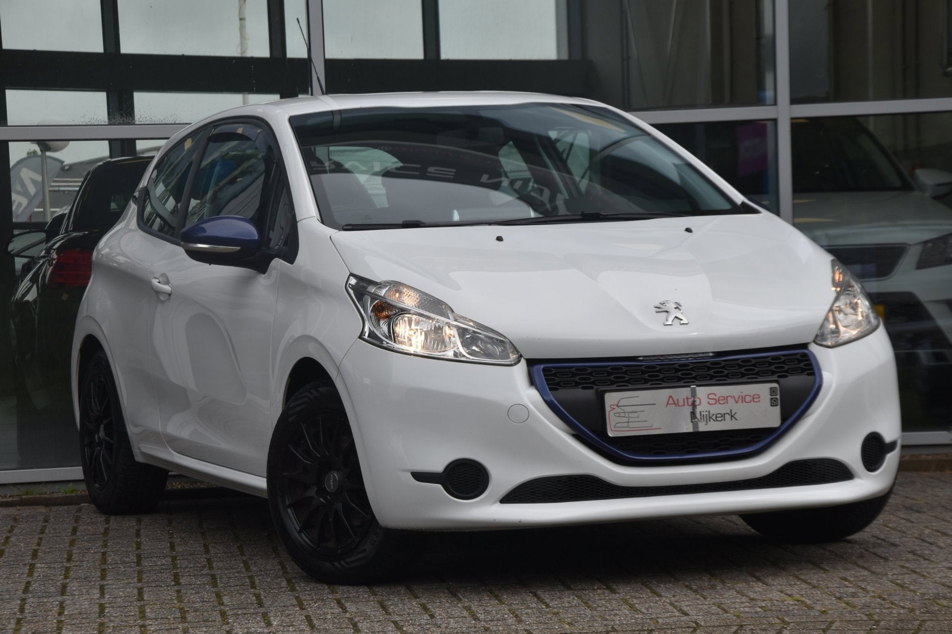 Peugeot 208 1.0 VTi LIKE | APPLE CARPLAY | AIRCO | CRUISE CO, Voorwielaandrijving, Gebruikt, Automatische klimaatregeling, Origineel Nederlands