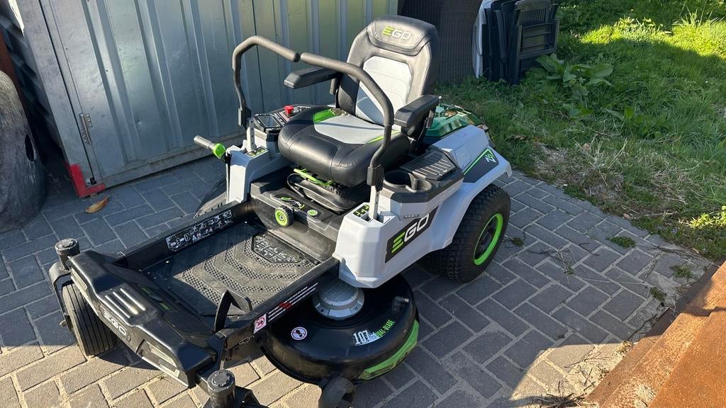 Ego Z6 zero turn gradmaaier met 6x accu en 1x snellader, Ophalen, Gebruikt, EGO, 90 tot 120 cm