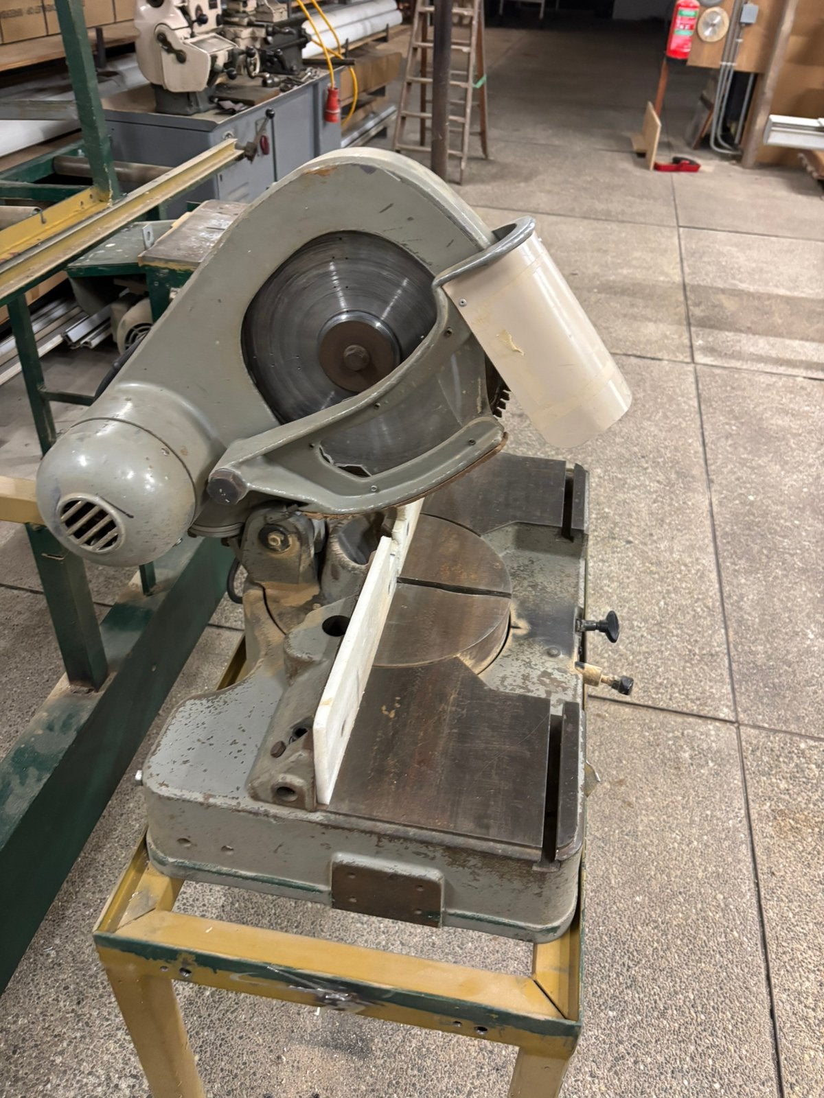 Elu afkorstzaag 380 volt, Ophalen, Gebruikt