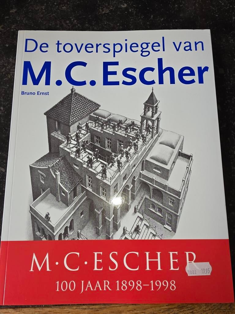 De Toverspiegel van M.C. Escher - Bruno Ernst, Ophalen of Verzenden, Zo goed als nieuw, Overige onderwerpen, Bruno Ernst