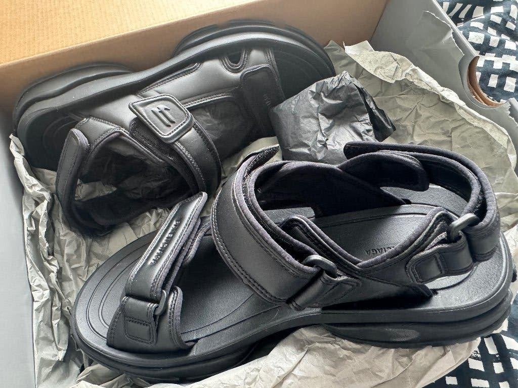 NIEUWE Balenciaga sandalen maat 43, Sandalen, Zwart, Nieuw, Ophalen of Verzenden