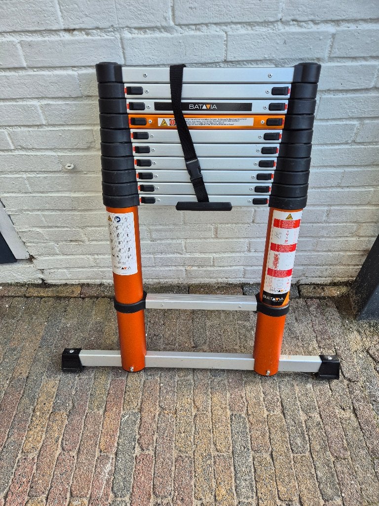Batavia uitschuifbare ladder - compact en stevig, Doe-het-zelf en Verbouw, Ophalen, Zo goed als nieuw, Ladder, Opvouwbaar of Inschuifbaar