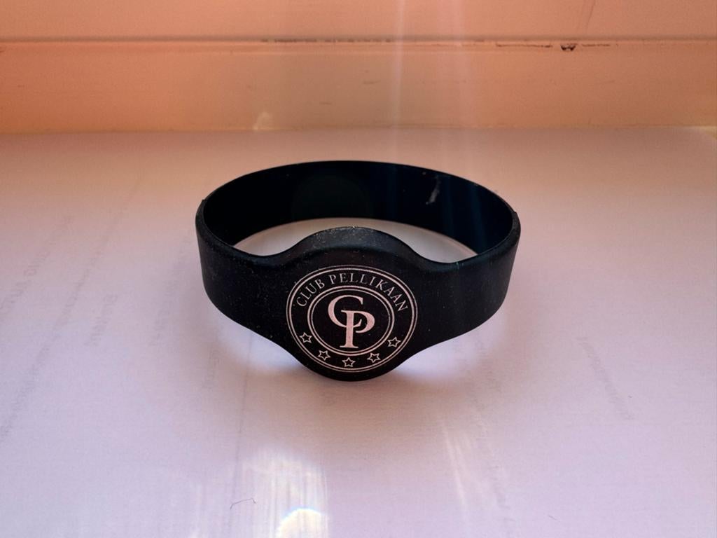 Egym Fitness Tracker Armband - Club Pellikaan, Sport en Fitness, Hartslagmeters, Ophalen of Verzenden, Gebruikt