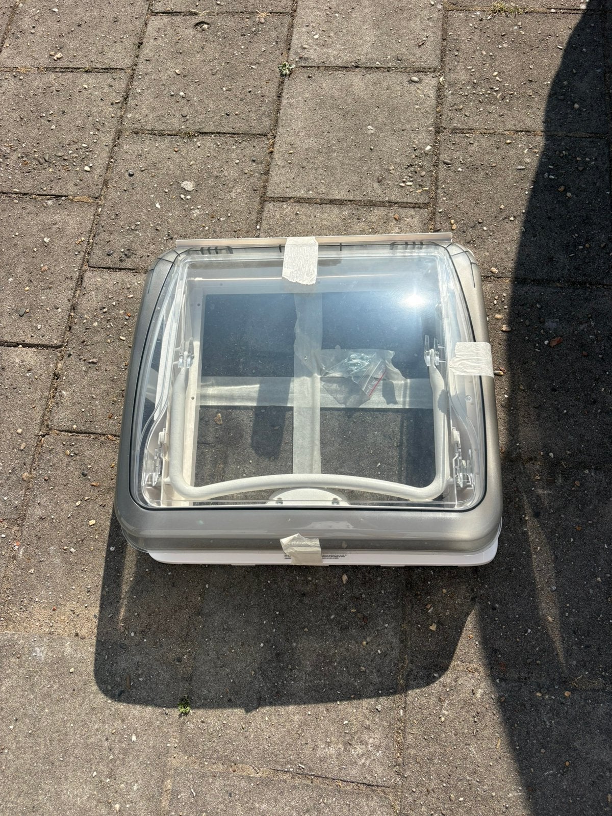Nieuwe Heki dakluik 40x 40, Caravans en Kamperen, Ophalen, Zo goed als nieuw