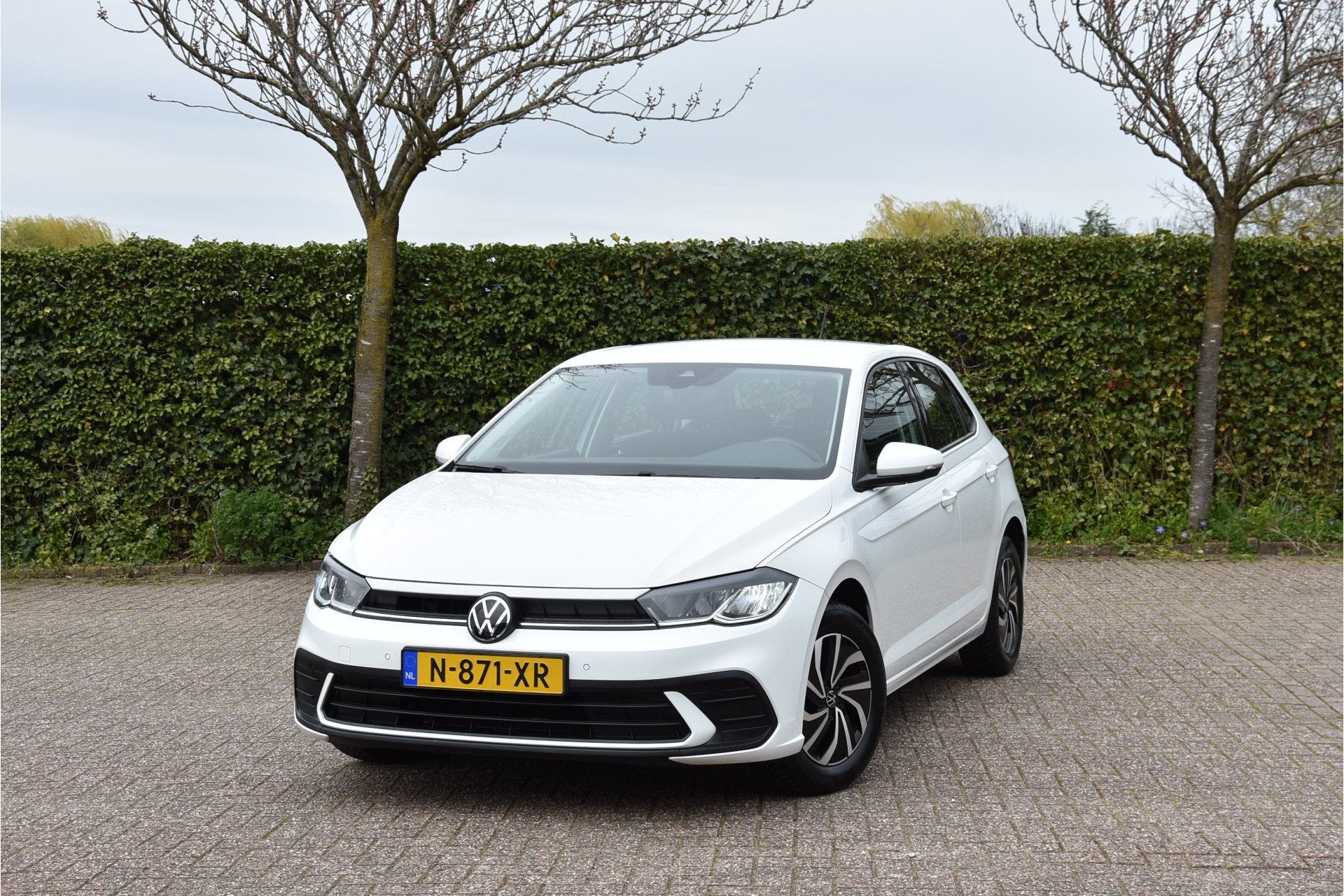 Volkswagen Polo 1.0 TSI Life NAP PDC LED IQ-drive Carplay vi, Stof, Gebruikt, 580 kg, Met garantie (alle)