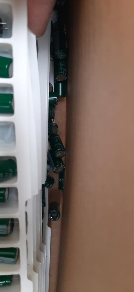 Elco's low-ESR 1500uF 6.3V ca 400 stuks, Ophalen of Verzenden
