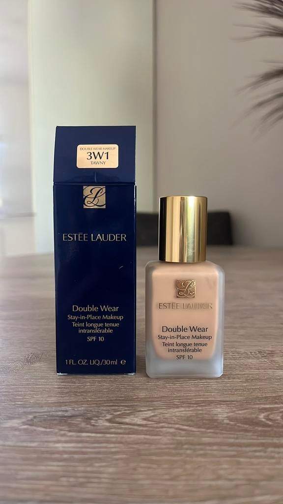 Estée Lauder Double Wear 3W1 Tawny, Sieraden, Tassen en Uiterlijk, Uiterlijk | Cosmetica en Make-up, Ophalen of Verzenden, Zo goed als nieuw