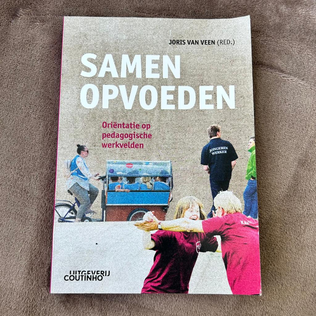 Samen opvoeden, Ophalen of Verzenden, Zo goed als nieuw, HBO