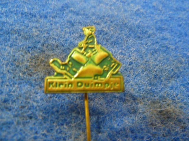 Speldje Klein Duimpje, Verzamelen, Speldjes, Pins en Buttons, Ophalen of Verzenden, Zo goed als nieuw, Overige onderwerpen