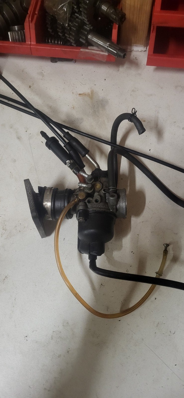 Delorto 17.5 cabratuur met gaskabel 

Is he, Fietsen en Brommers, Brommeronderdelen | Scooters, Ophalen of Verzenden, Aprilia