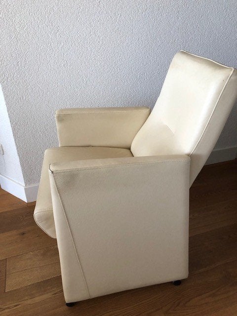 Witte, rode en zwarte fauteuils op wieltjes., Ophalen, Kunststof, Gebruikt, 75 tot 100 cm