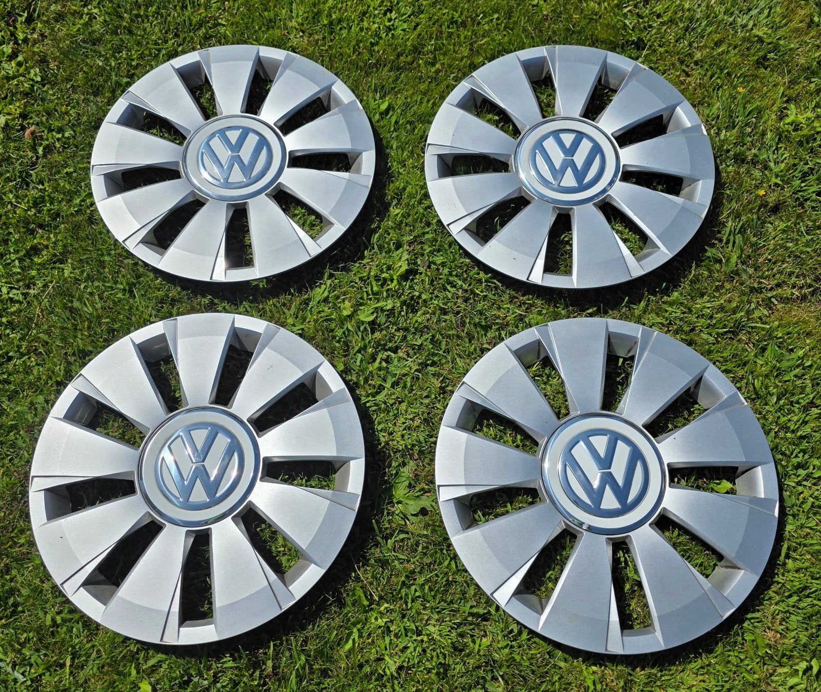 Wieldoppen VW Up met set winterbanden, Ophalen