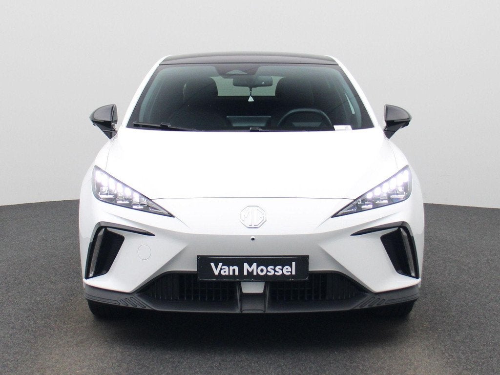 MG 4 Long Range 64 kWh Luxury | Navi | Led Koplampen | 360 C, Auto's, MG, Automaat, 12 maanden, Gebruikt, Wit