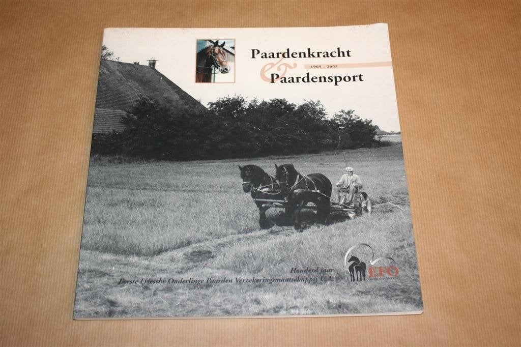 Paardenkracht en Paardensport. 1905-2005, Ophalen of Verzenden, Gelezen, Honden