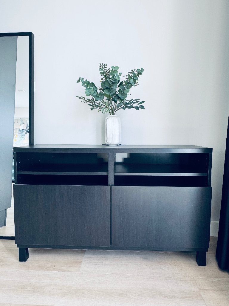 IKEA BESTÅ tv-meubel met deuren, Ophalen, Zo goed als nieuw