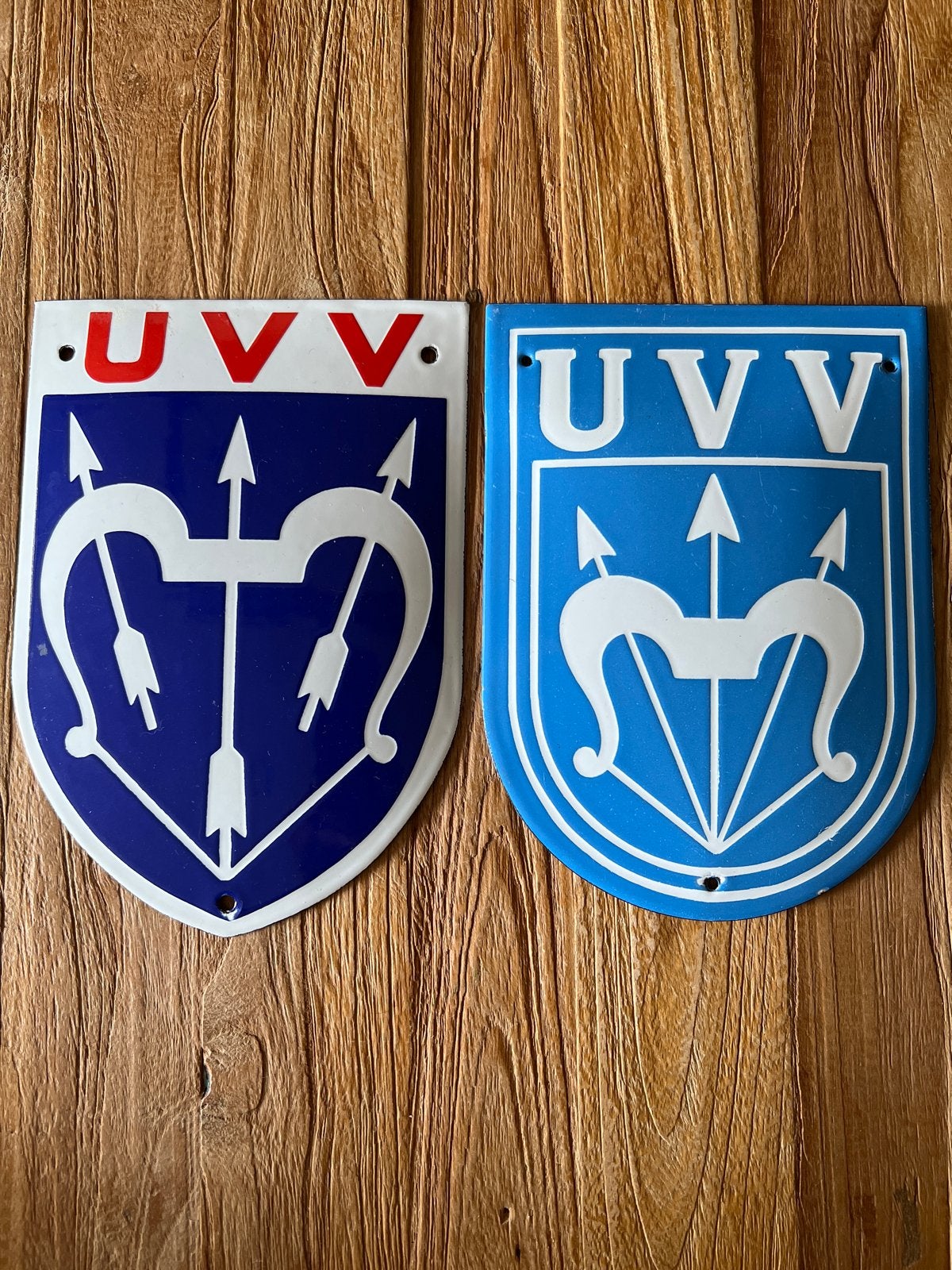 Set van 2 Vintage UVV Emaille bordjes, Ophalen