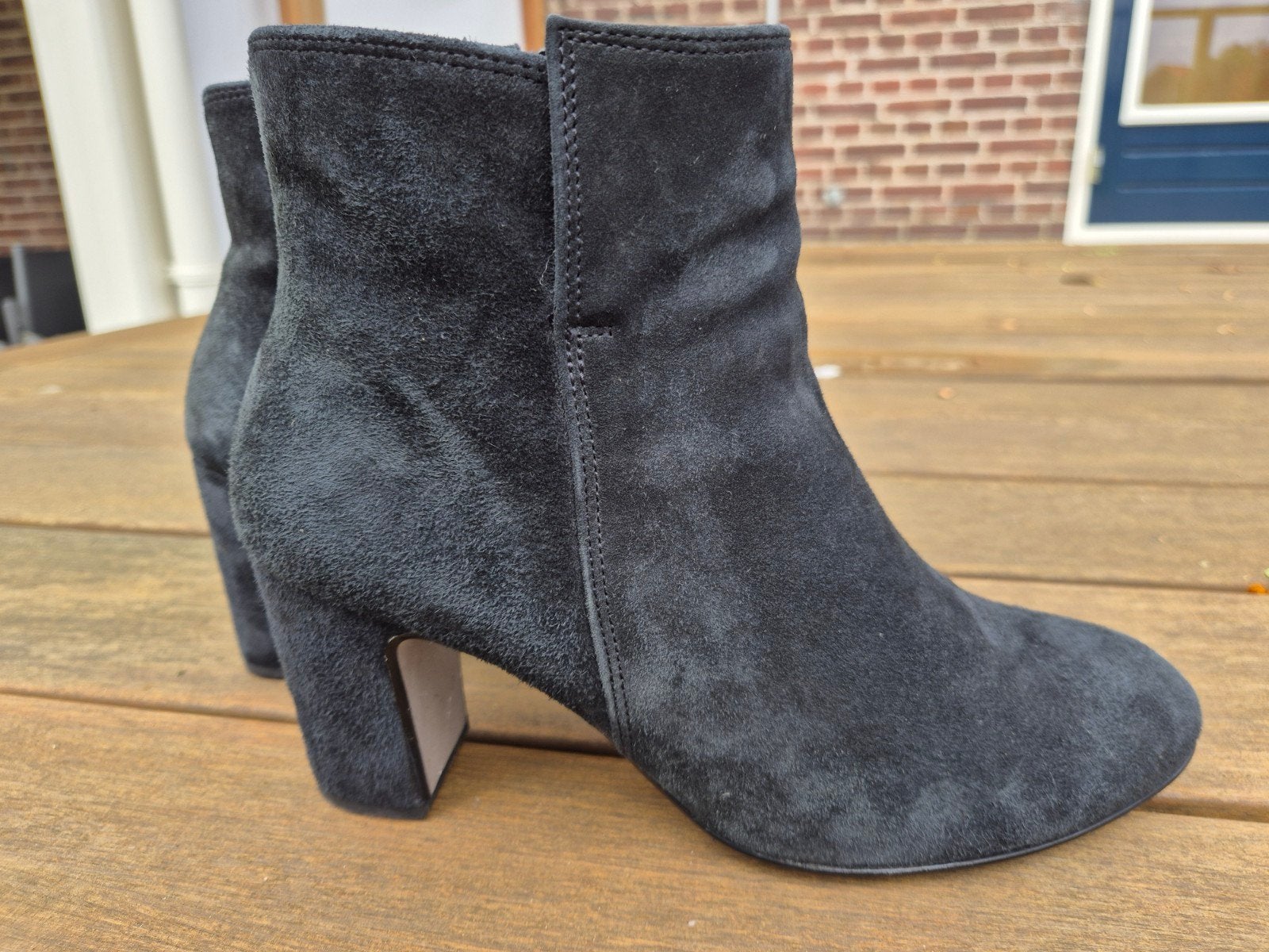 Gabor nubuck donkerblauw enkellaarsjes mt 6 / 39, Blauw, Lage of Enkellaarzen, Gabor, Ophalen of Verzenden