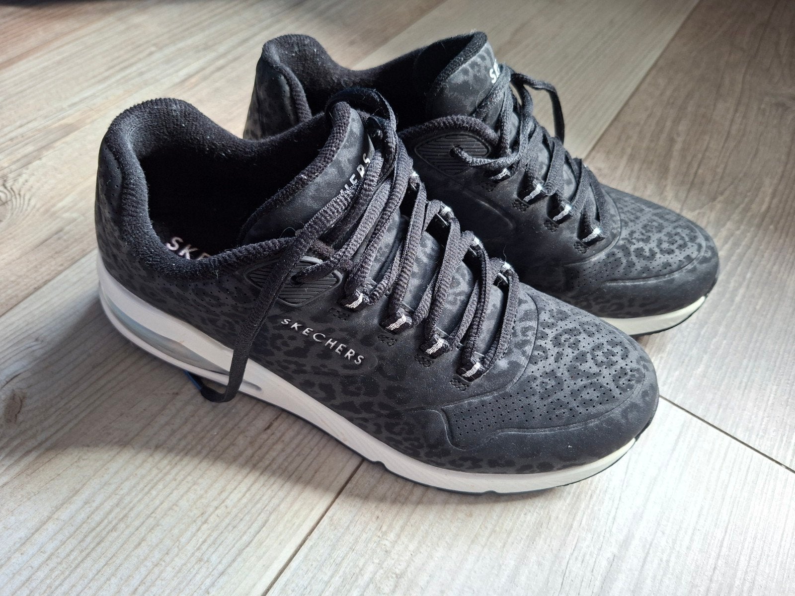 Skechers sneakers met panterprint, maat 38, Skechers, Zwart, Ophalen of Verzenden, Sneakers of Gympen