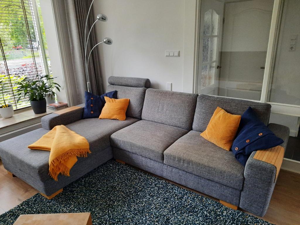Ikea Sörvallen 3-zits bank met chaise longue, grijs/zwart, Ophalen, 250 tot 300 cm, Gebruikt, Hoekbank