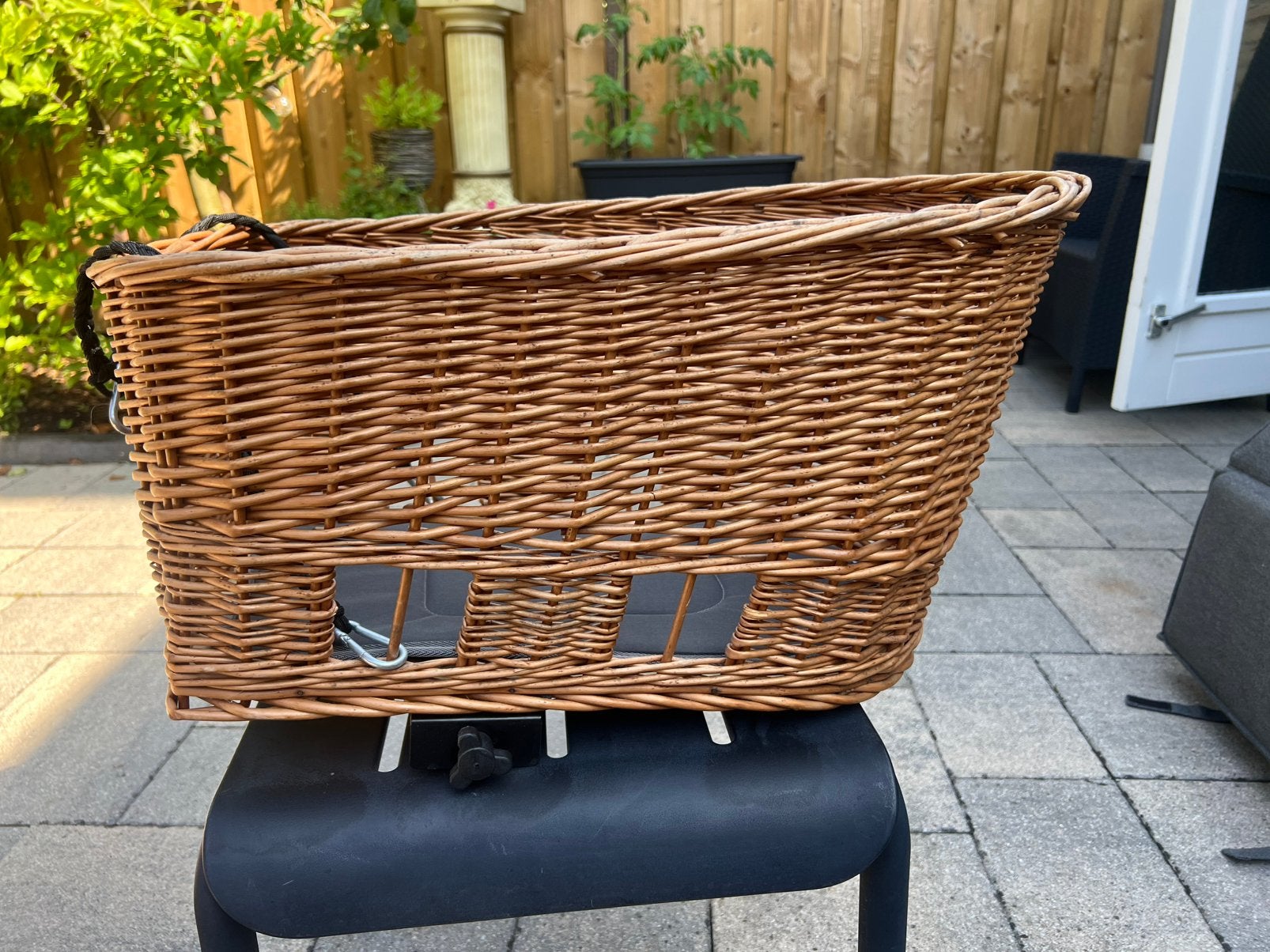 Hondenmandje voor achterop de fiets, Ophalen, Gebruikt