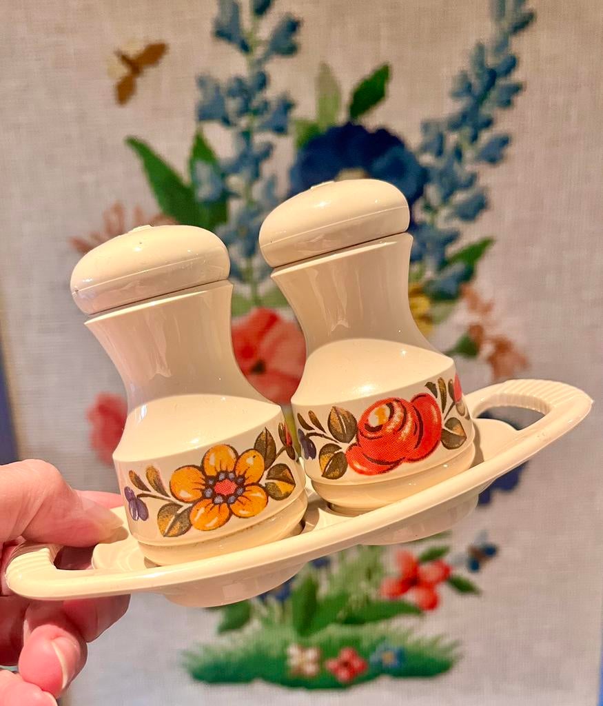Emsa peper en zout stelletje bloemen retro setje Emsa, Ophalen of Verzenden, Huis en Inrichting