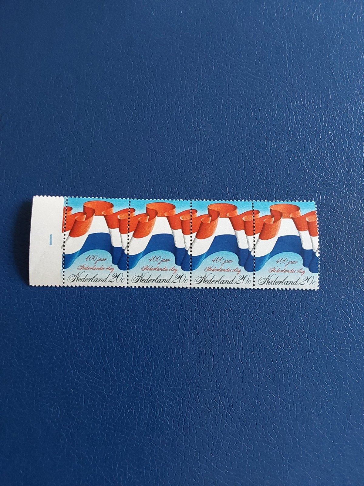 Nvph 1010  400 Jaar Nederlandse Vlag 1972  Strip van 4 ( pf), Postzegels en Munten, Postzegels | Nederland, Ophalen of Verzenden