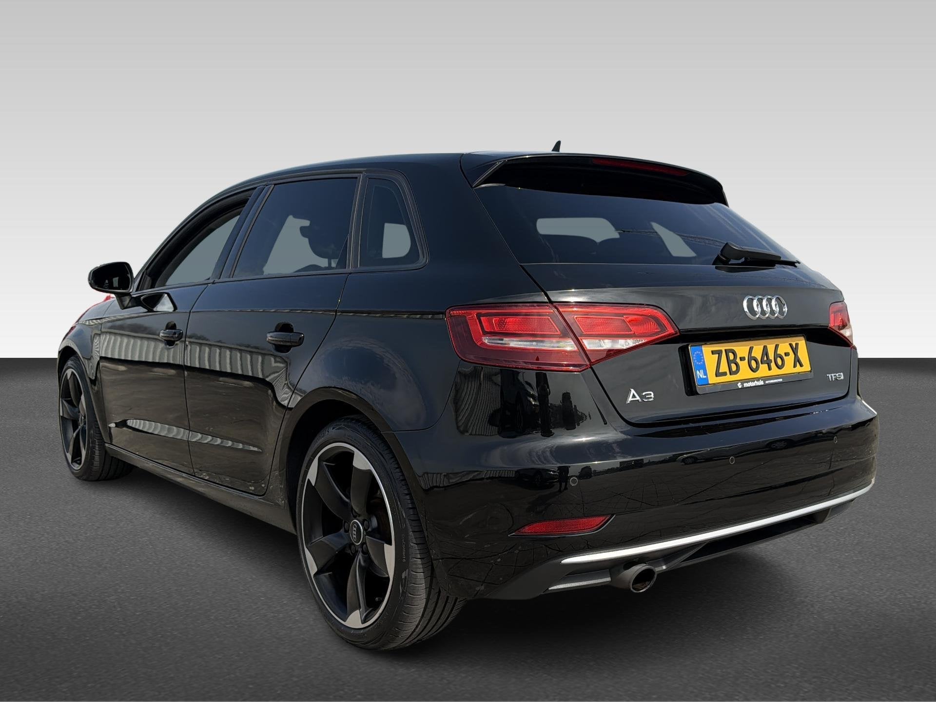 Audi A3 Sportback 1.0 TFSI Design Pro Line Plus, Auto's, Gebruikt, Euro 6, Zwart, 630 kg