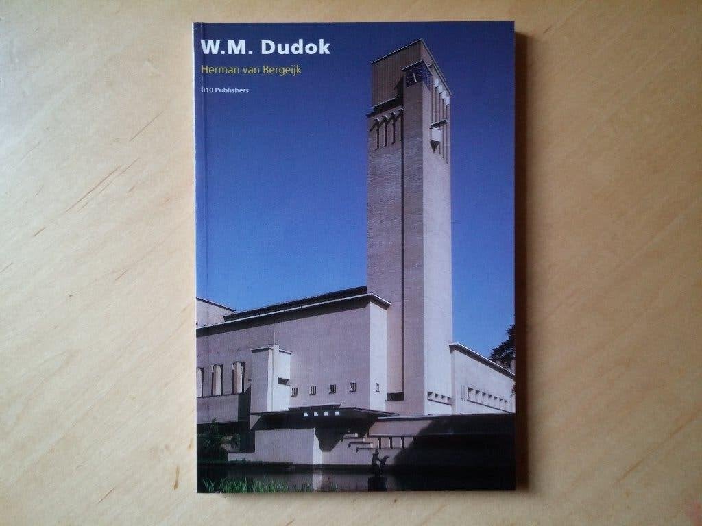 W.M. Dudok, Ophalen of Verzenden, Zo goed als nieuw, Architecten