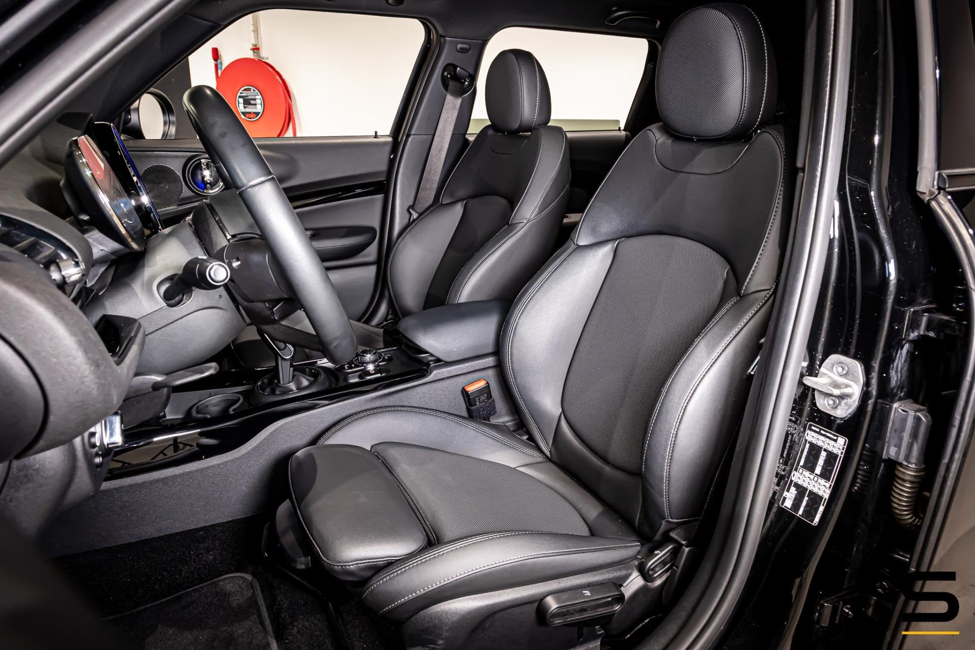 Mini Mini Clubman 2.0 Cooper S Classic|1eig|Psensor|Garantie, 4 cilinders, Automatische klimaatregeling, Zwart, Leder