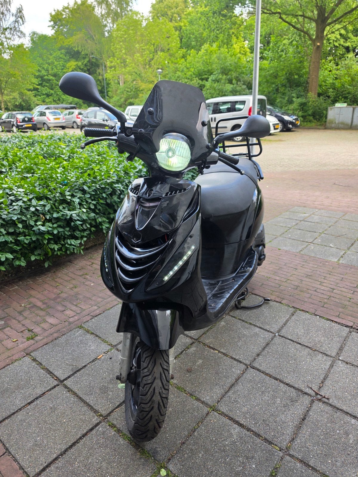Piaggio zip, Fietsen en Brommers, Scooters | Piaggio, Ophalen of Verzenden, Zo goed als nieuw, Benzine, Zip