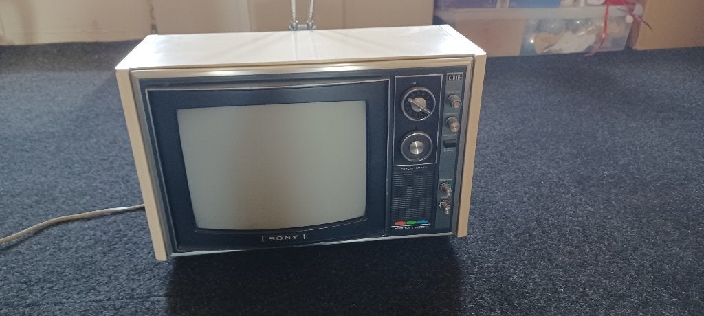 Trinitron tv Model KV-1310E, Audio, Tv en Foto, Televisies, Ophalen, Gebruikt, 50 Hz, Minder dan 40 cm