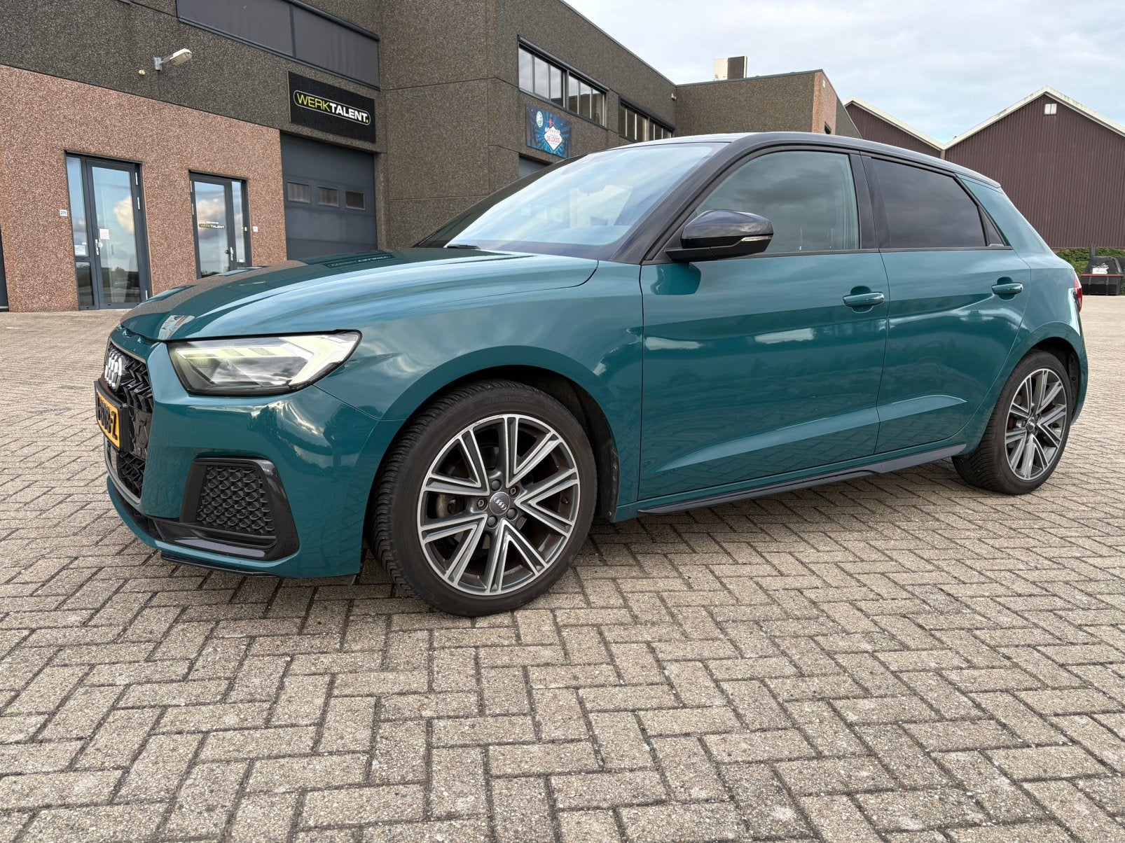 Audi A1 sportback 30 tfsi 3x s-line tioman groen, Auto's, Voorwielaandrijving, A1, Zwart, Leder en Stof