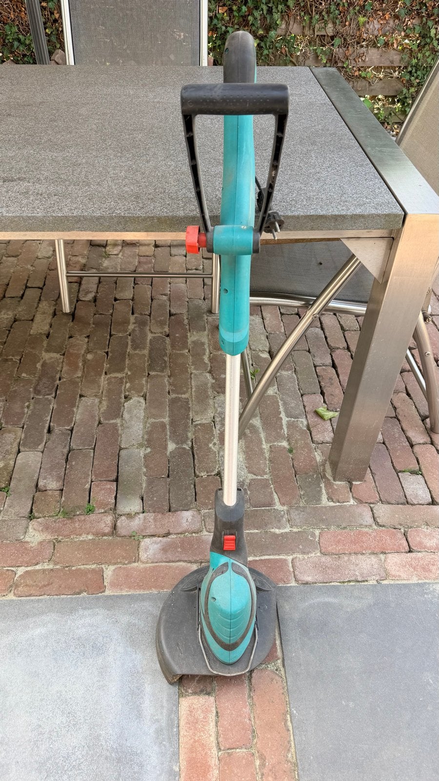 Bosch ART 27 Grastrimmer - Elektrisch, Ophalen, Zo goed als nieuw, 30 tot 50 cm, Elektrisch