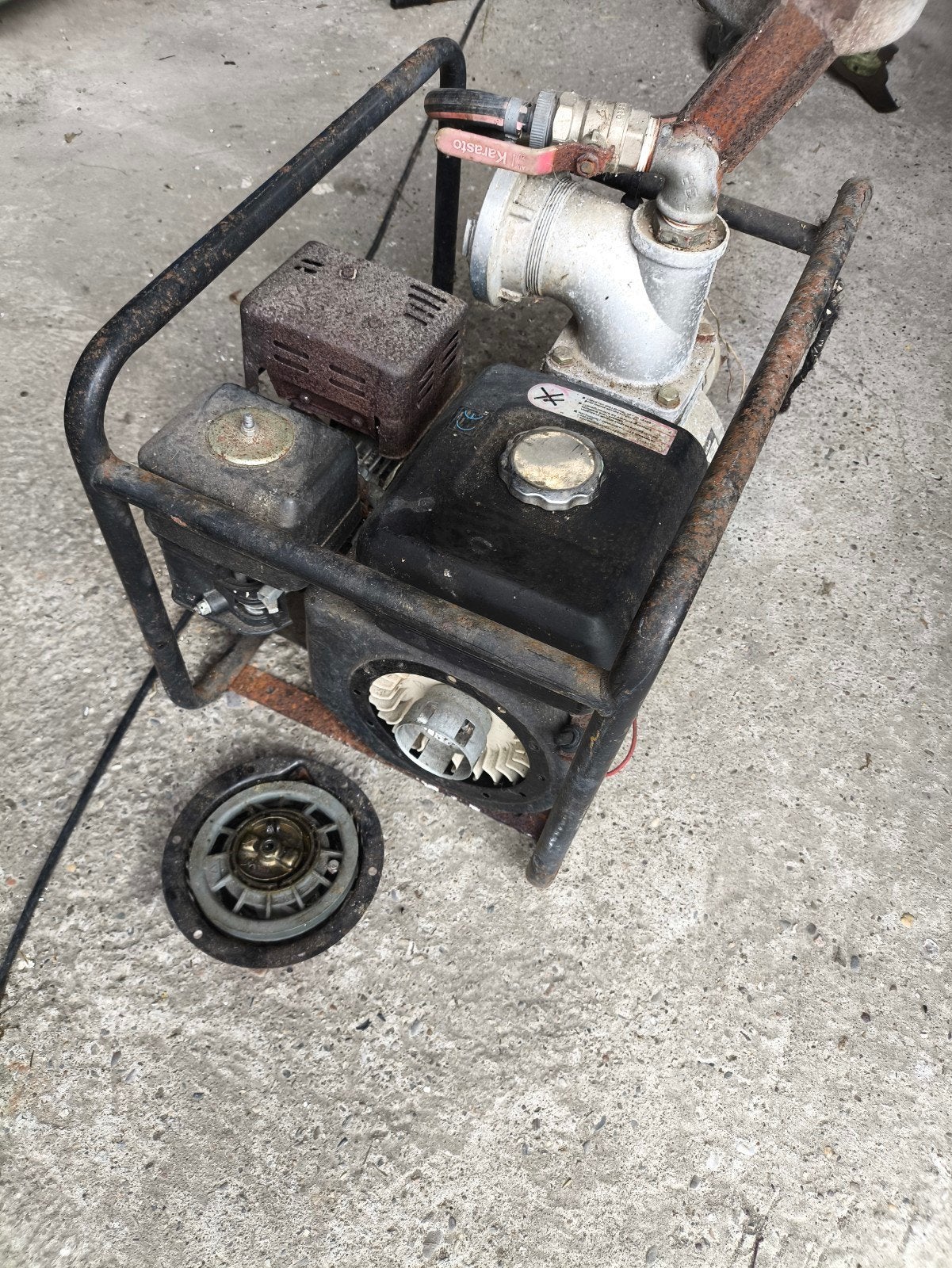 Waterpomp op benzine motor, Ophalen, Gebruikt, Handmatig, Beregeningspomp