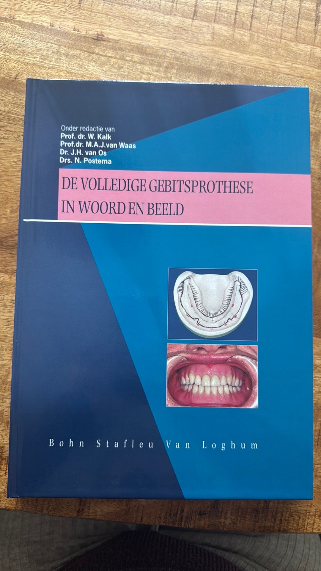 De volledige gebitsprothese in woord en beeld 9031321753, Ophalen of Verzenden, Zo goed als nieuw, Overige onderwerpen