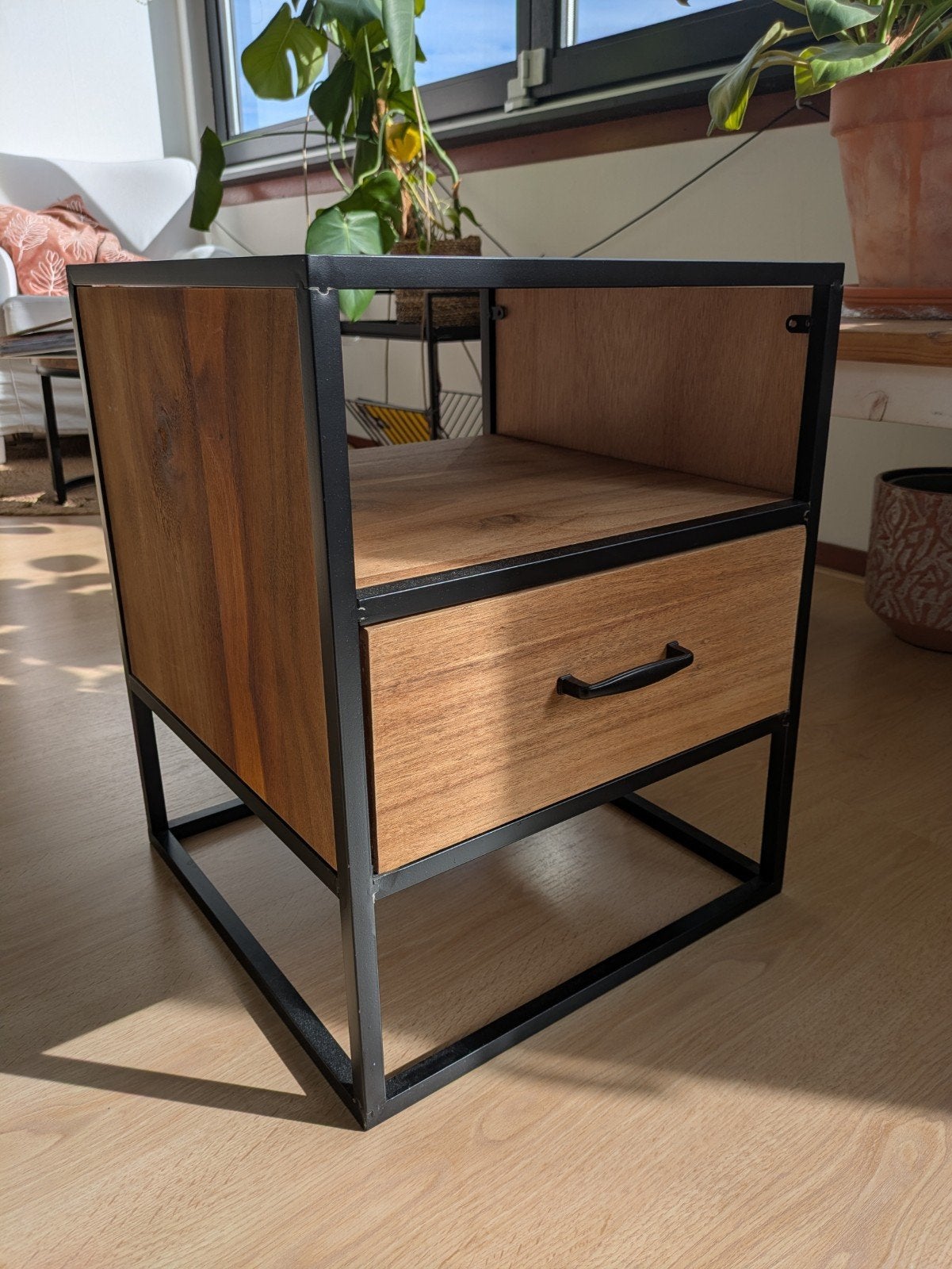 Nachtkastje xenos, Ophalen, Minder dan 45 cm, Minder dan 55 cm